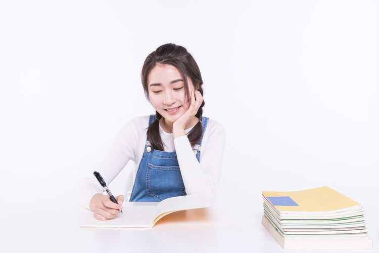 全面解析高铁乘务员培训的内容与重要性 全面解析高铁乘务员培训的内容与重要性 - 高铁乘务员培训相关图片